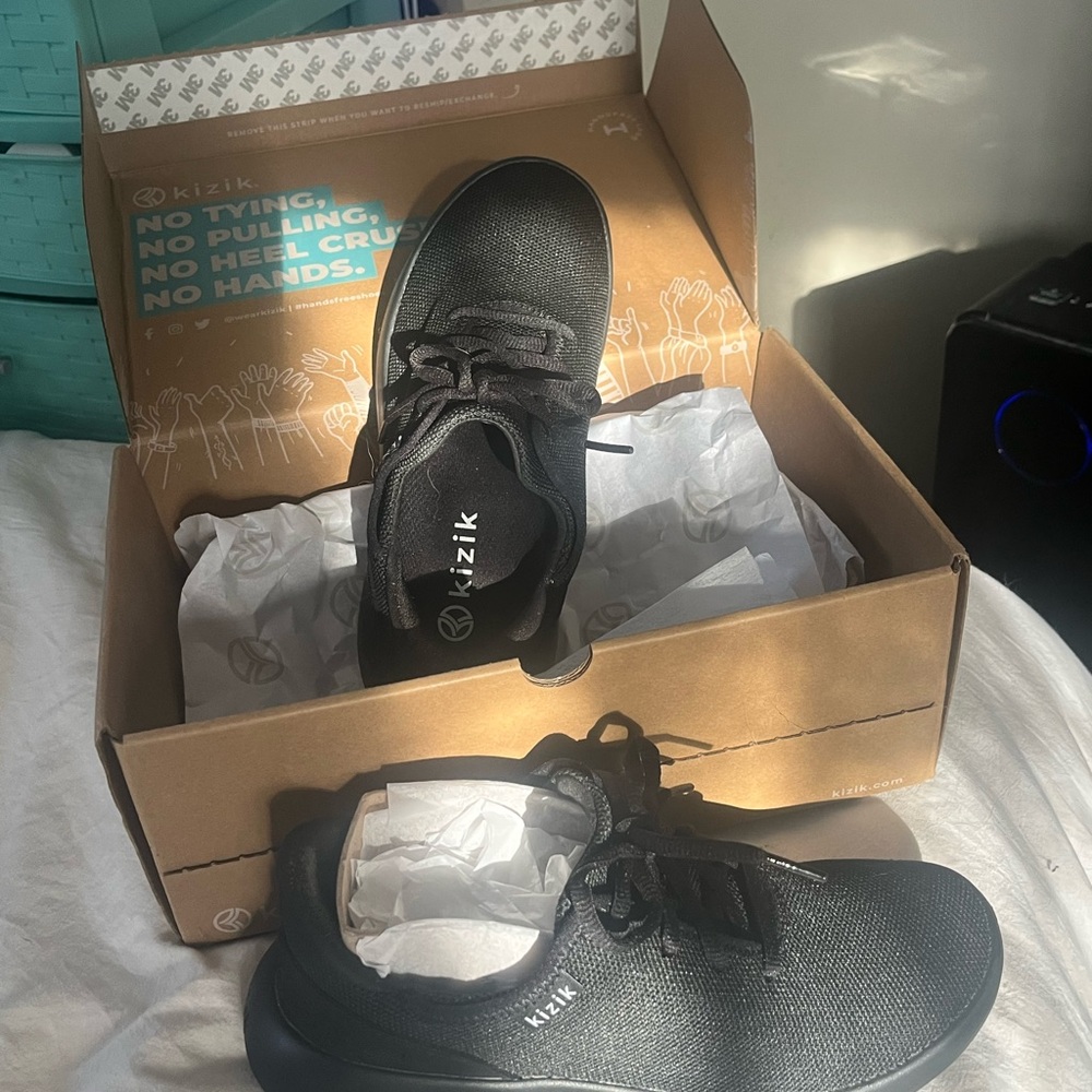 Kizik Women's Black Slip-On Athletic Shoes - Picture 8 of 10